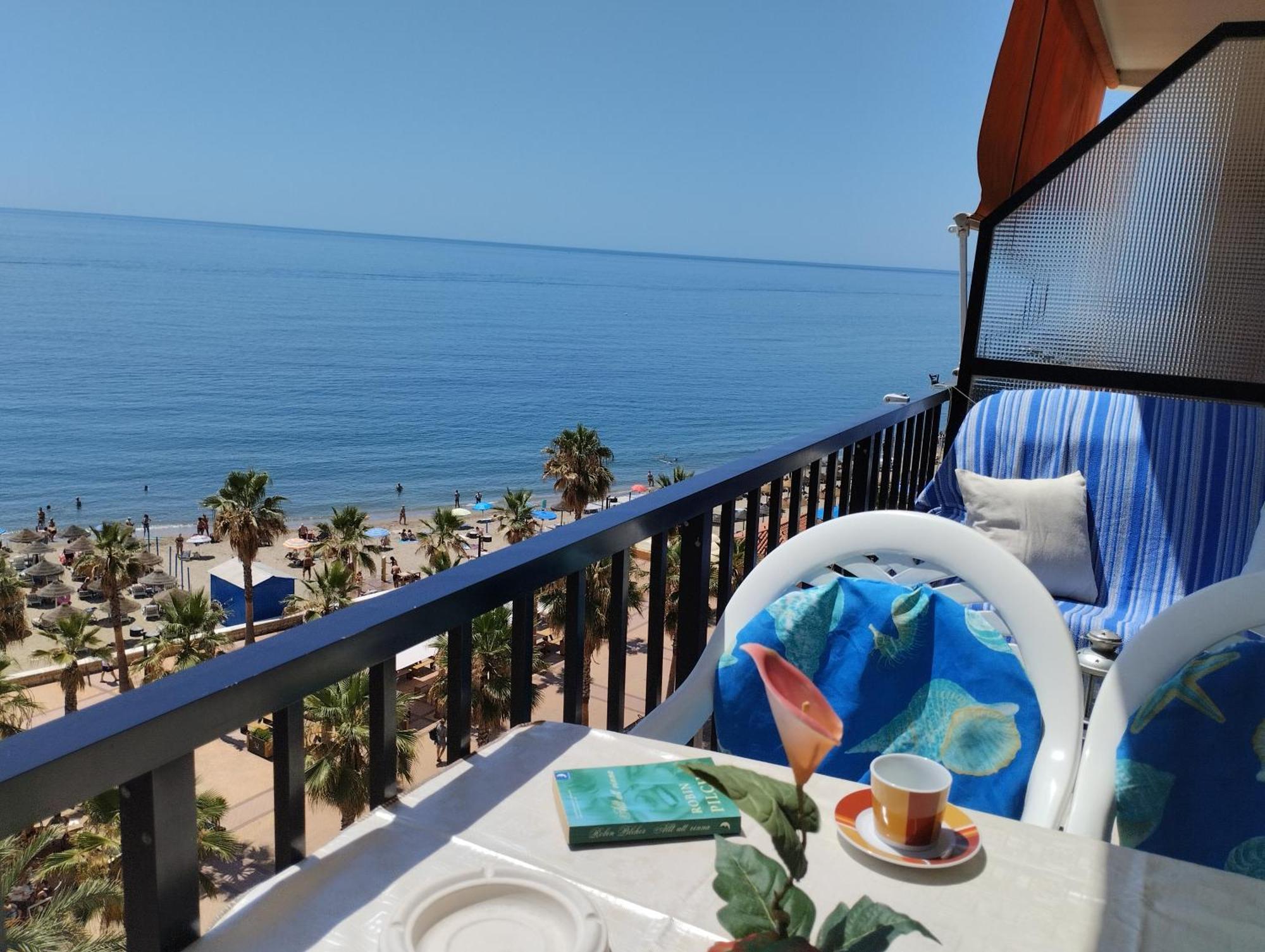 Апартаменти Fuengirola Playa Carina Екстер'єр фото