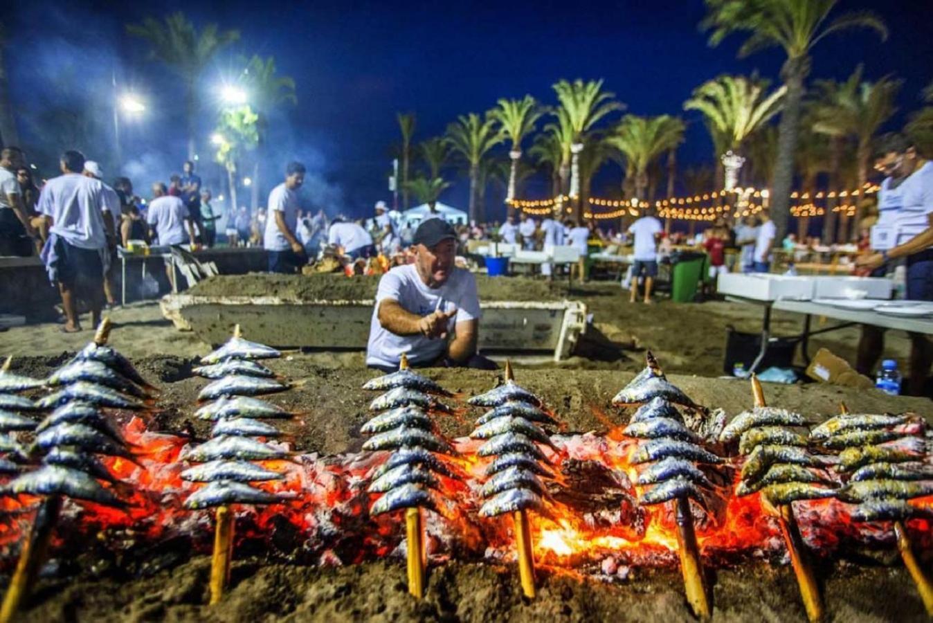 Апартаменти Fuengirola Playa Carina Екстер'єр фото