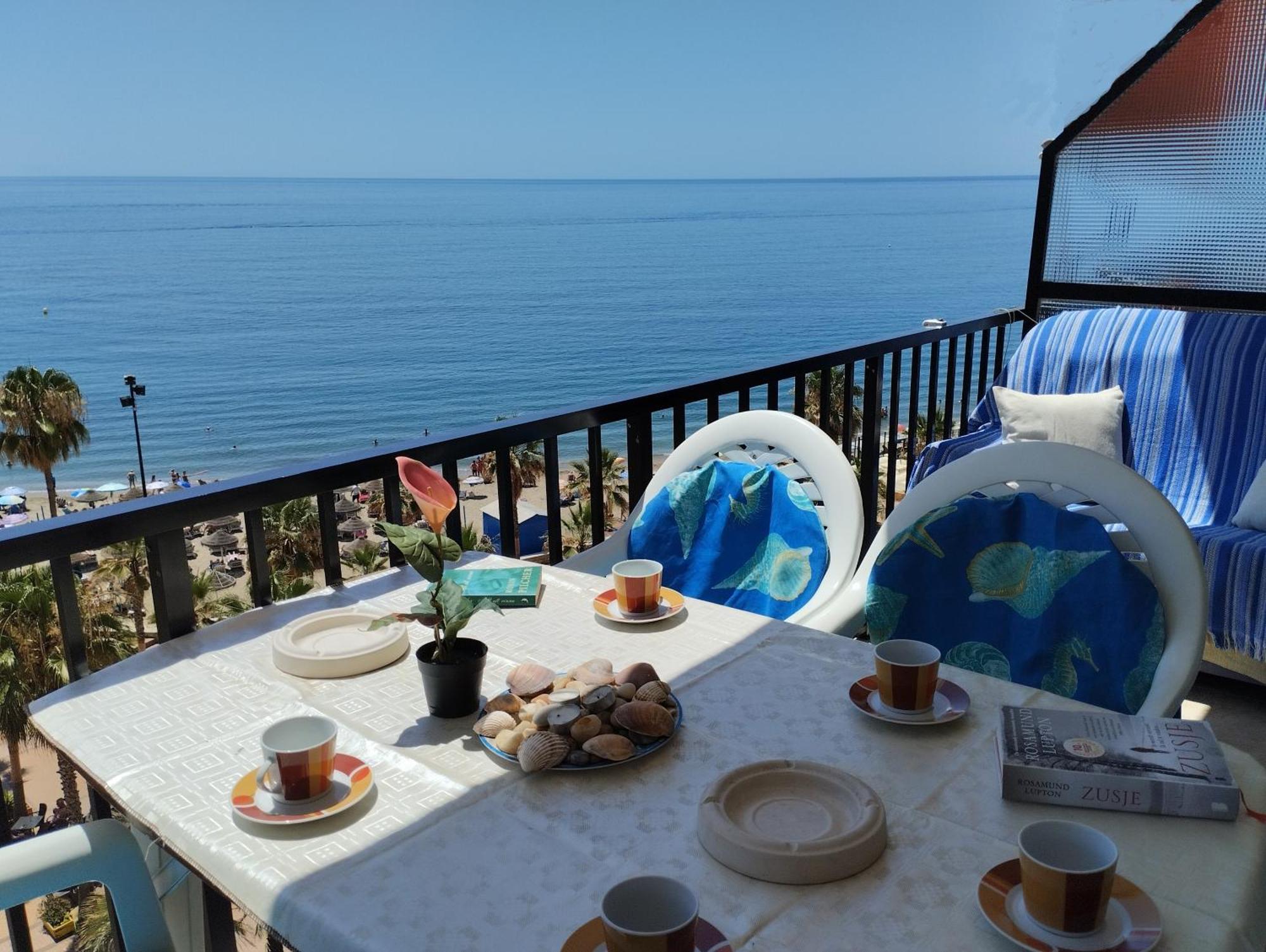 Апартаменти Fuengirola Playa Carina Екстер'єр фото