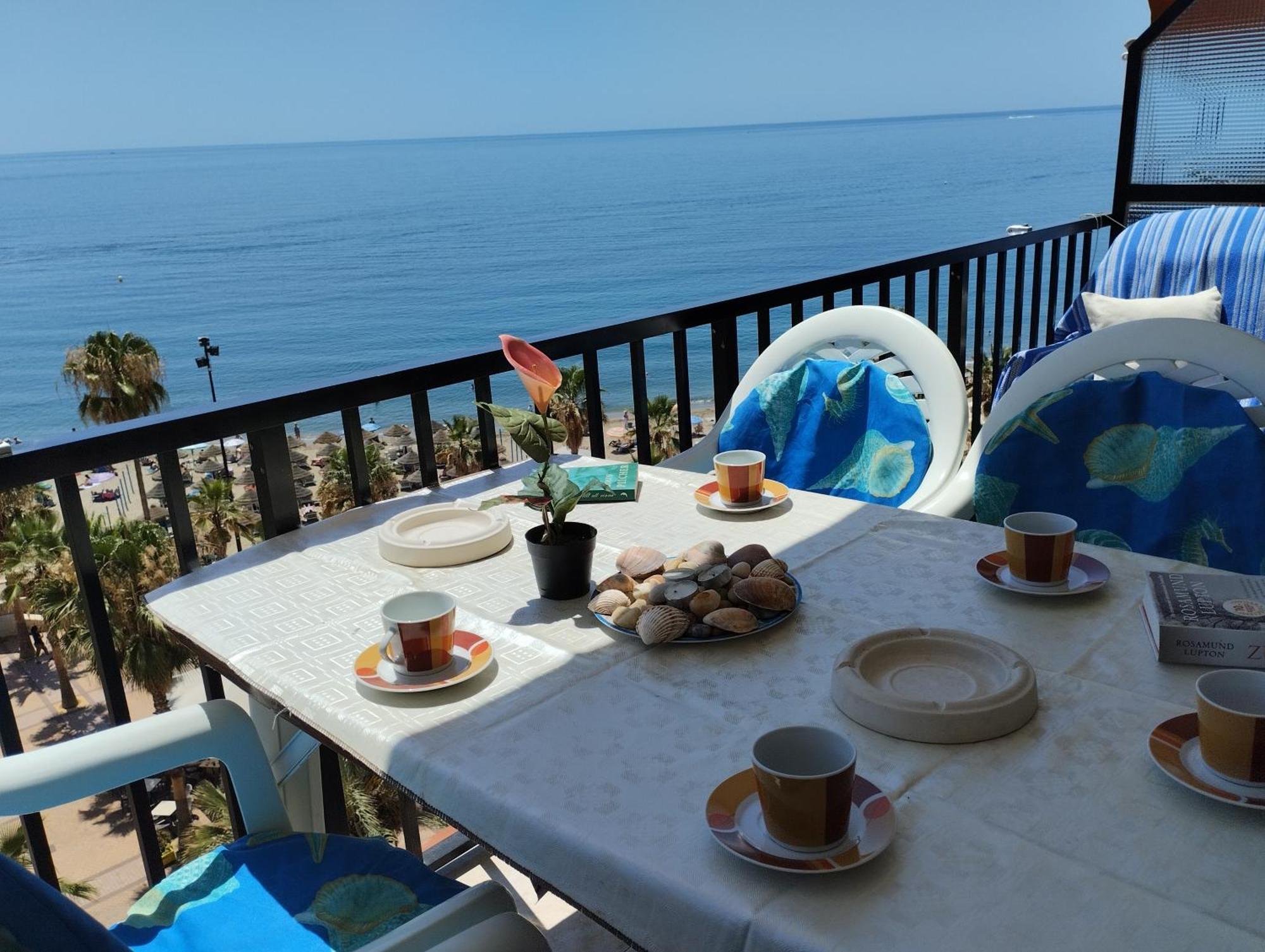 Апартаменти Fuengirola Playa Carina Екстер'єр фото